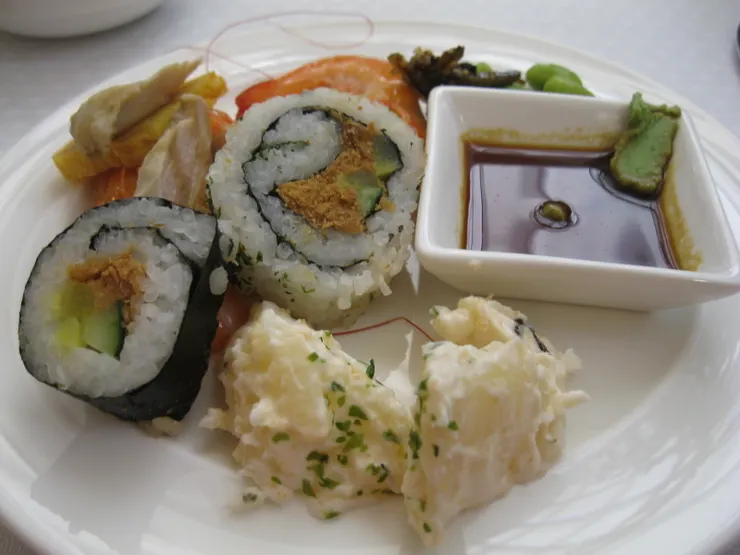 新莊翰品酒店怡情軒餐廳的半自助餐食相當精緻美味!