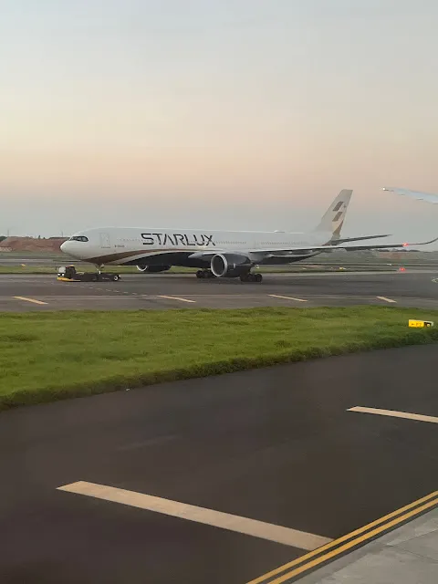 飛行日記(57) 新加坡航空 台北TPE - 新加坡SIN SQ879