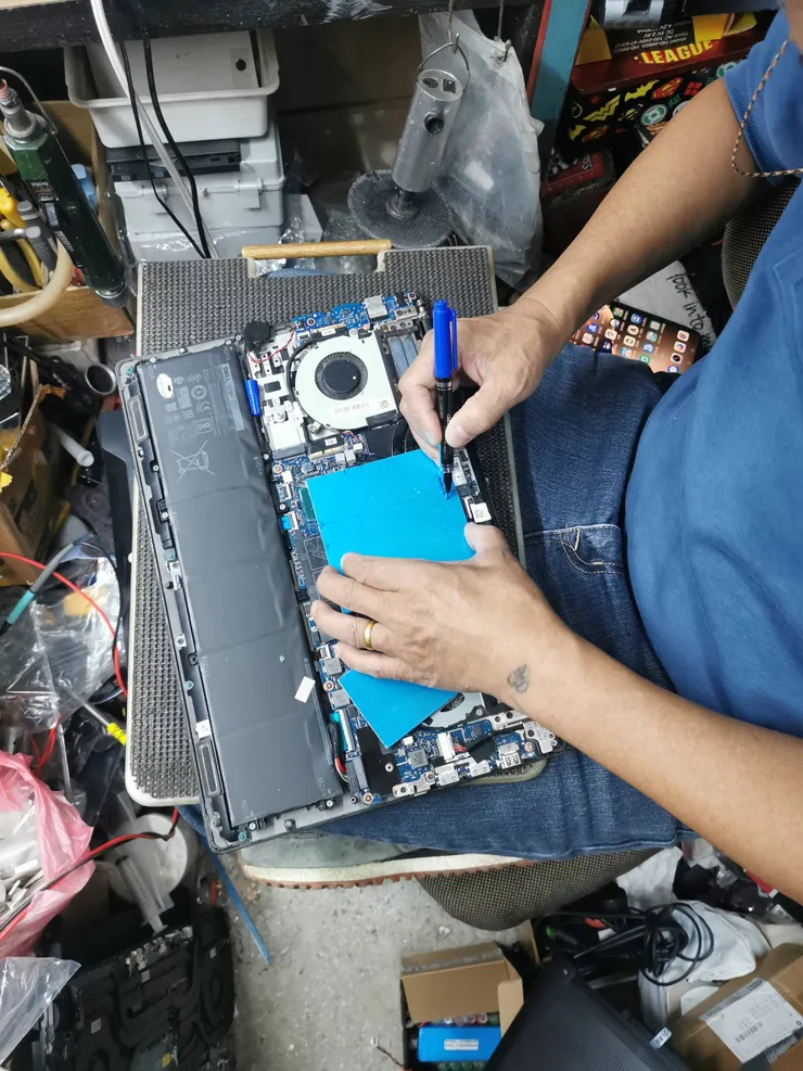 先從繪製草圖開始。