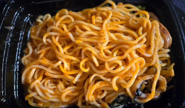 完整拌完麵後的樣子!