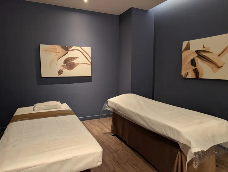 精油按摩的環境，磨砂護膚完還有淋浴間可以沖澡。