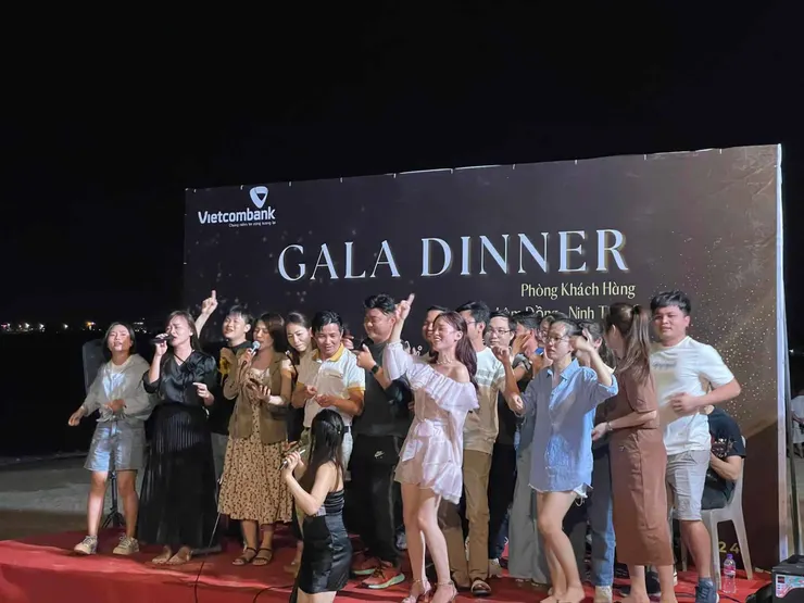 tour đoàn Vĩnh Hy