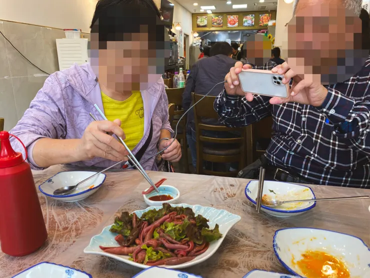 羅媽挑戰吃海腸