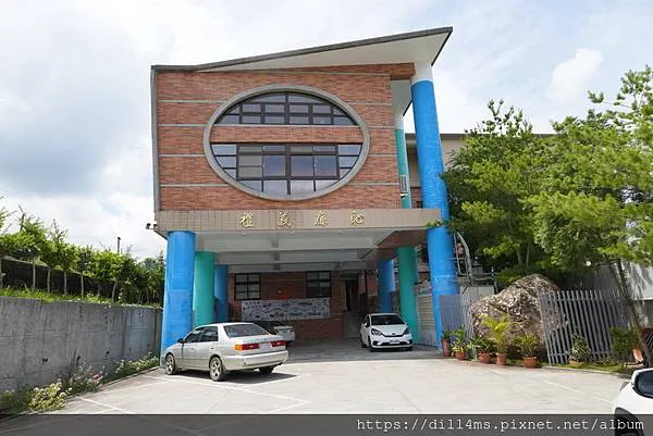 咕狗的導航會引導到學校的後門去