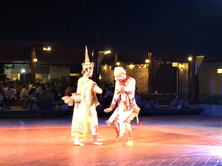 左：美人魚 屬灣納瑪叉　右：猴神 哈努曼