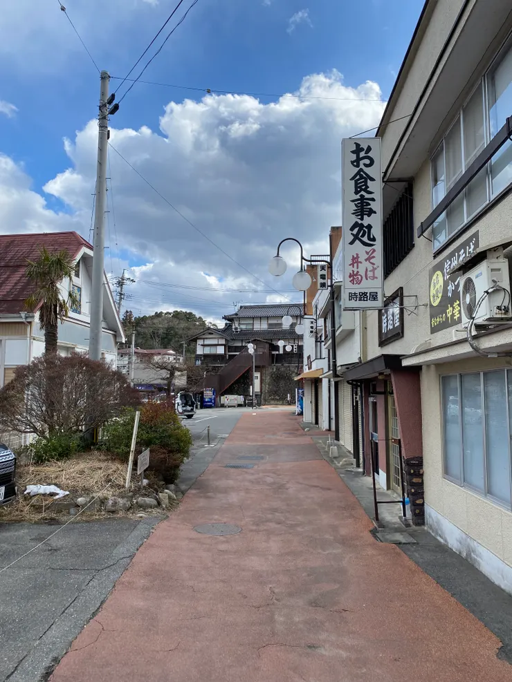 中午休息中的餐廳