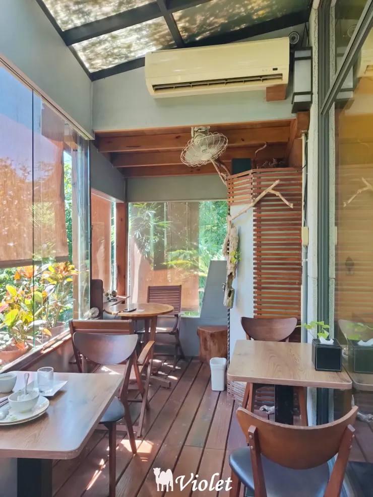 山水澗湯泉用餐區