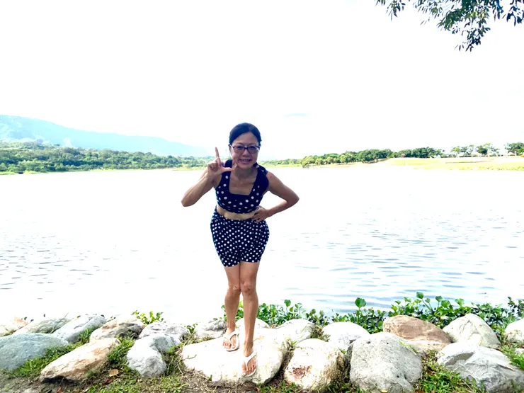 我好可愛哦(我自我感覺良好),這年紀就是要 38一點