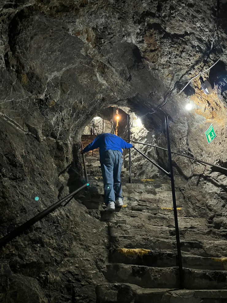 礦坑與礦工爺爺