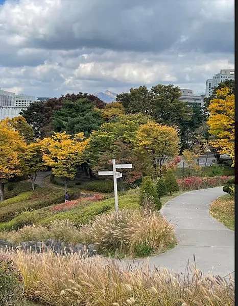 首爾南山白凡廣場