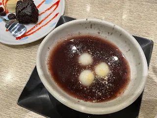 如果人人都能身體健康與收入優渥，那對自己有何壞處嗎？是因為少了這些可以炫耀所以感到心情不舒爽？沒有人比自己還不如就感到不開心？快快收起這樣的想法，這樣去思考一點好處都沒有。