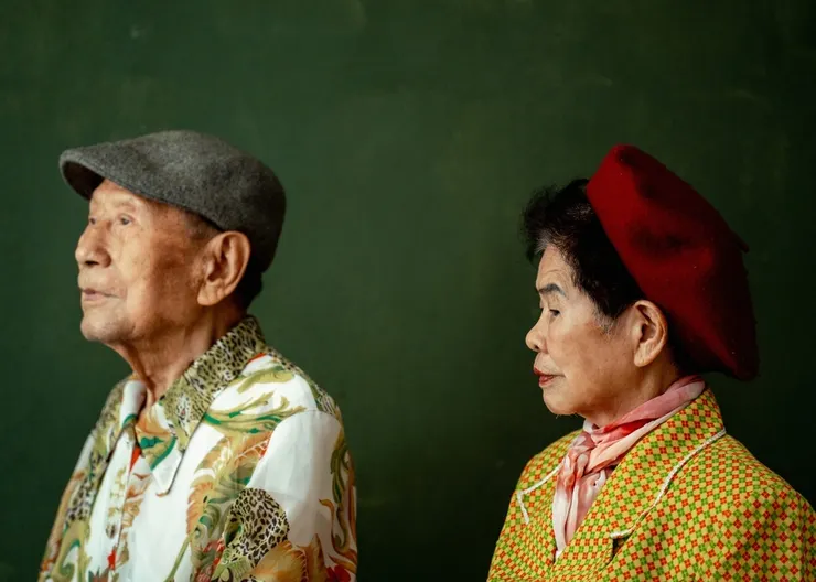 台南最酷的全家福攝影師｜連阿公阿嬤都拍得開懷大笑｜化妝寫真加