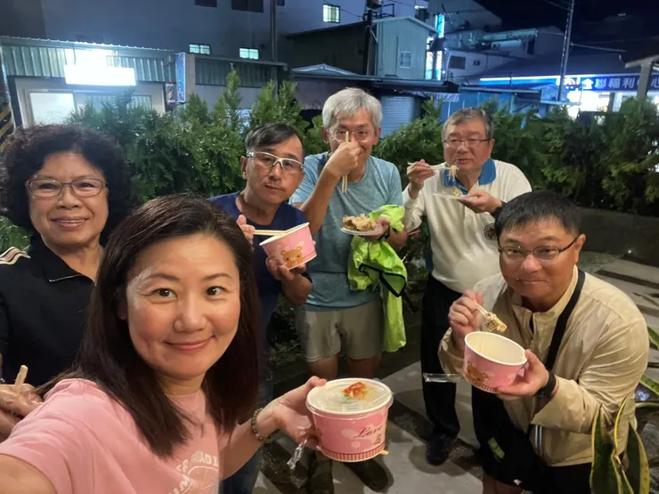 只能在飯店外面吃玉里臭豆腐，不然會被罵