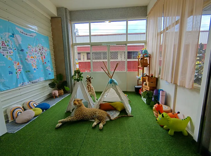 一樓的露營風遊戲區