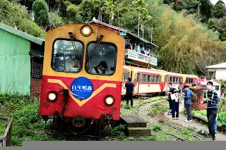 水社寮站剛好在大彎道上