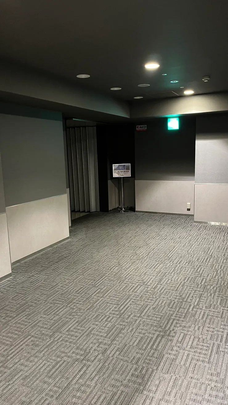 不讓電梯進出干擾夜景。