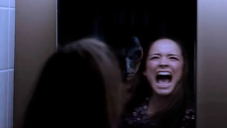 『血腥瑪麗』會以女巫、女鬼或其他恐怖形象出現在鏡中。