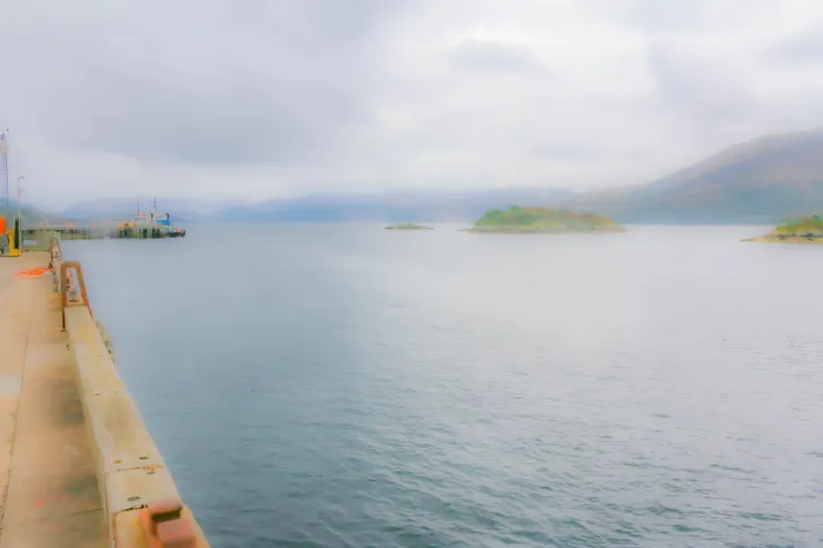 洛哈爾什凱爾(Kyle of Lochalsh)火車站外一景