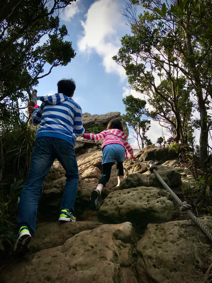 陡抖！大班小孩兒還能走