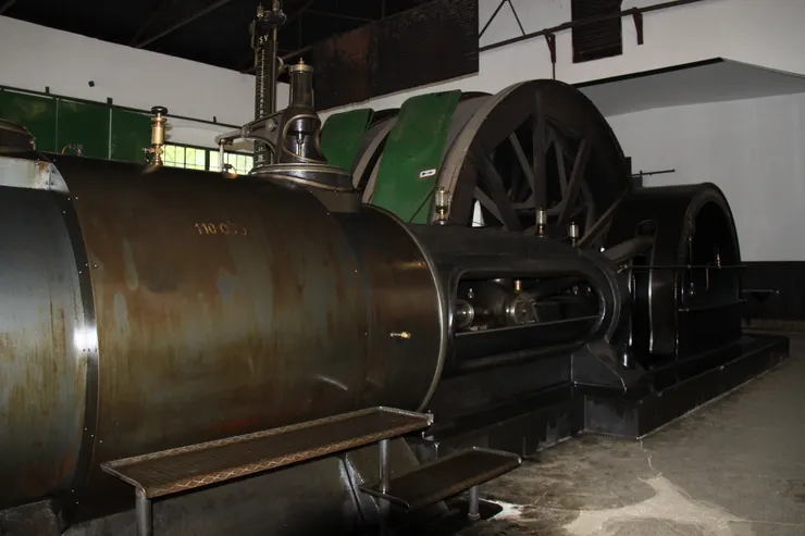 巨大的蒸氣採礦機，也是博物館的展覽重點之一。