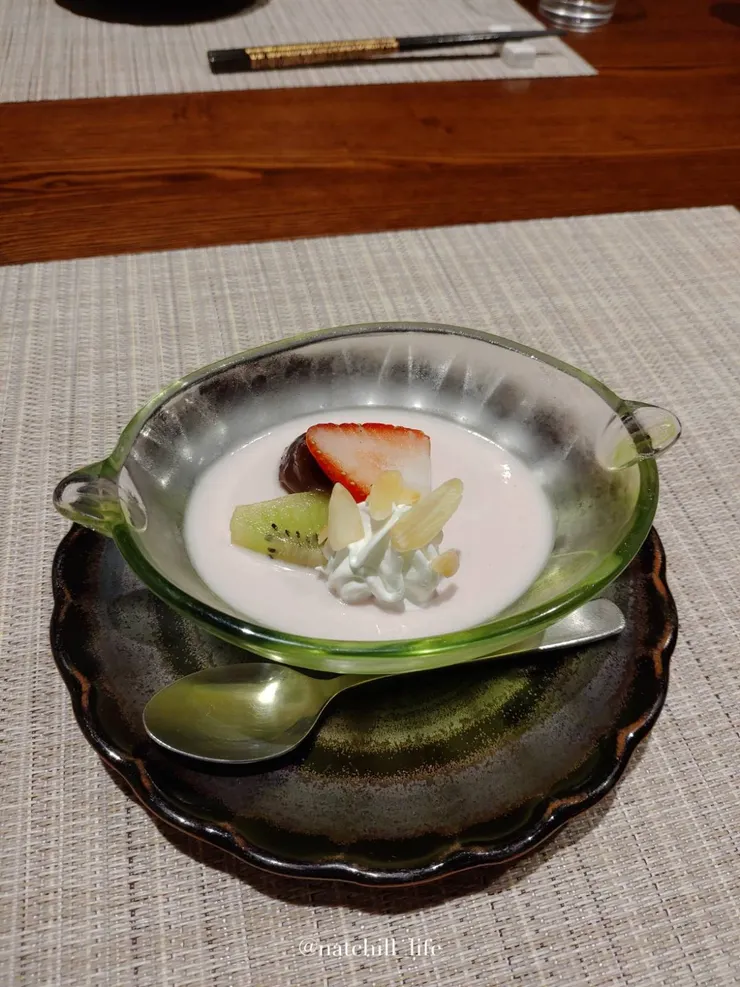 牛乳紅豆草莓布丁