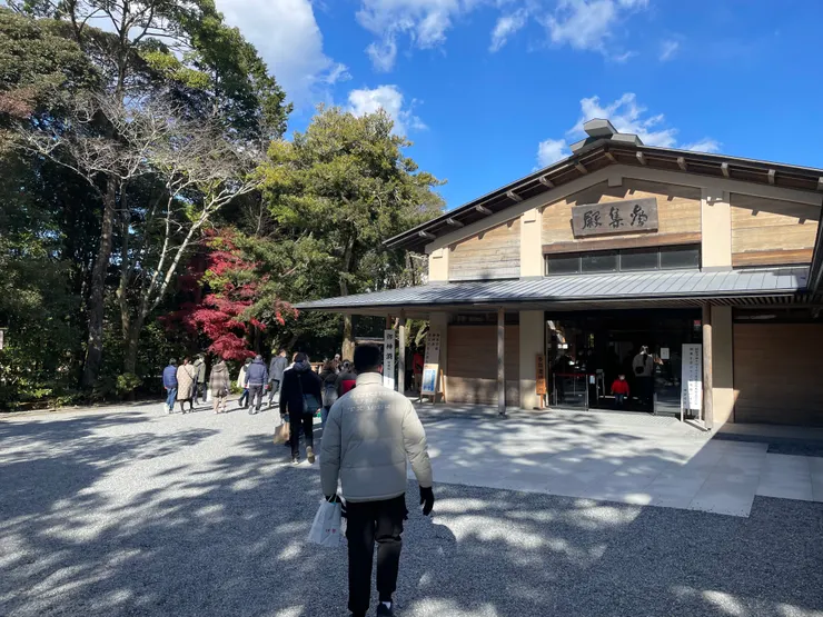 肚子有點餓了，直接繞過參集殿