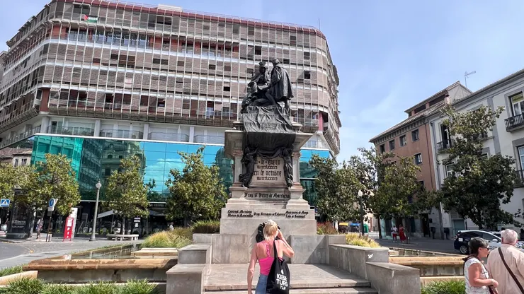 伊莎貝爾天主教廣場