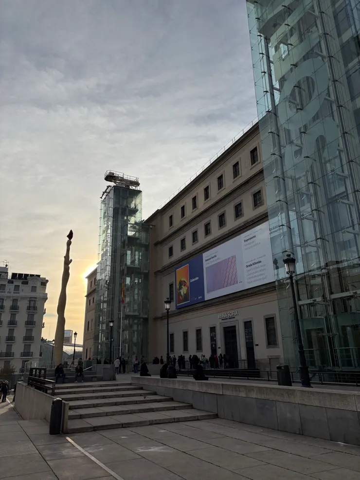 索菲亞藝術博物館免費日一早的排隊人潮