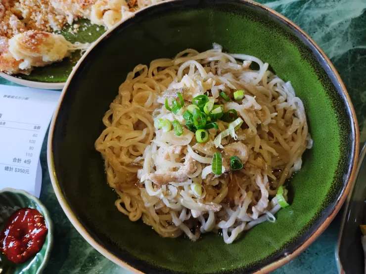 榨菜肉絲拌麵