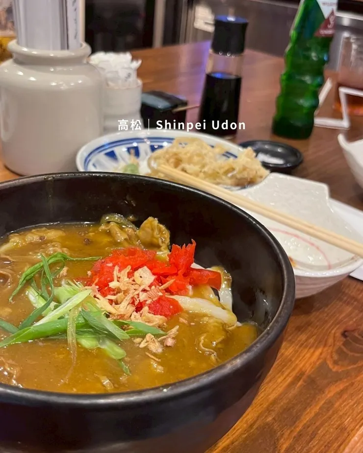 咖哩烏龍麵會辣！但麵很Q彈