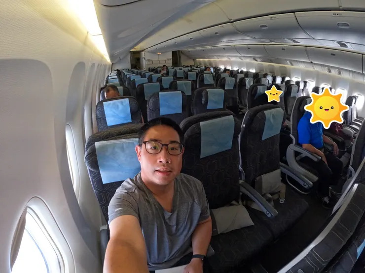 超空的長榮航空台北飛新加坡BR225班機!我一個人可以霸佔三個座位!