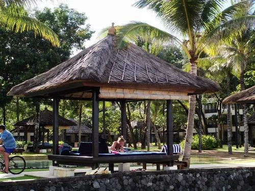 2008天天都在海邊的發呆亭消耗掉下雨的時光