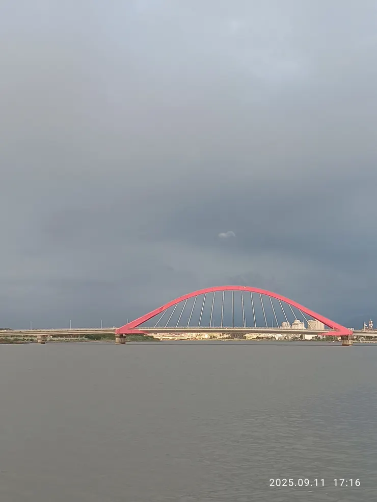 雲靄靄溪水橋平