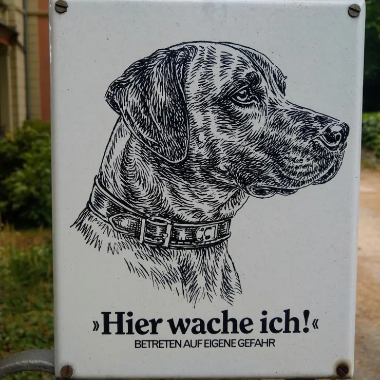 「自行承擔風險」Betreten auf eigene gefahr.