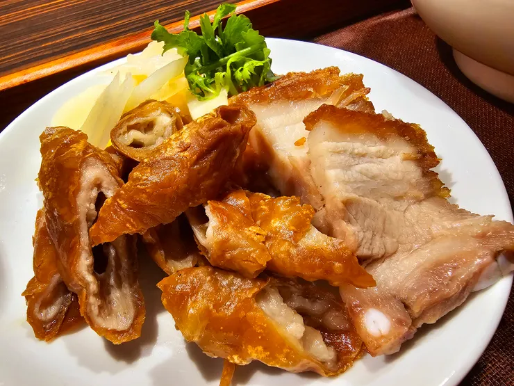 ●脆脆皮+香香肥腸，炸的剛好，好吃～