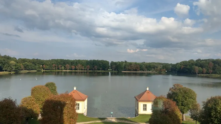 餐廳面向的窗外景色