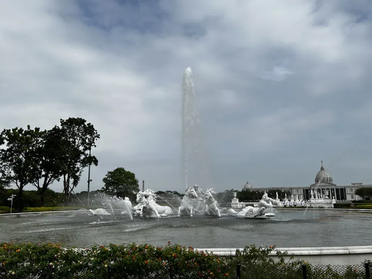 有噴水的阿波羅噴泉