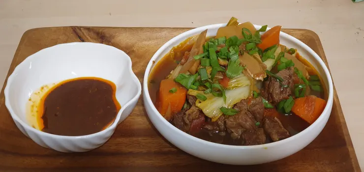 宅食儀式之求生筆記_盛盤加上調醬開吃