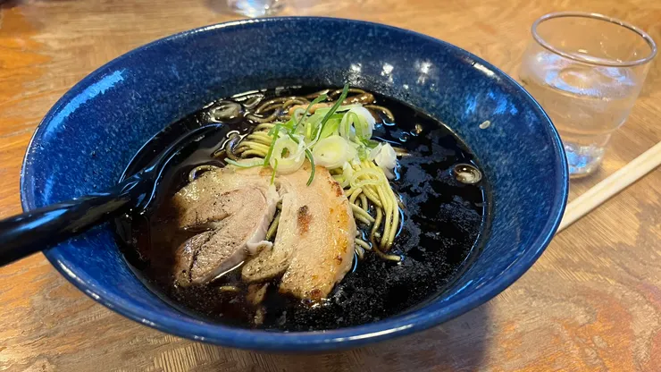 麵看起來很可怕，不過實際上很美味。