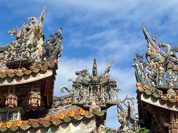 上方繁複的交趾陶