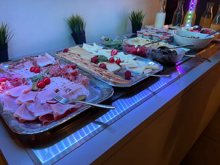 旅館的早餐非常豐盛而且美味