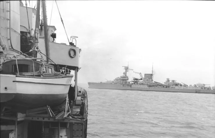 1939年航行於威廉皇帝運河上的萊比錫號。