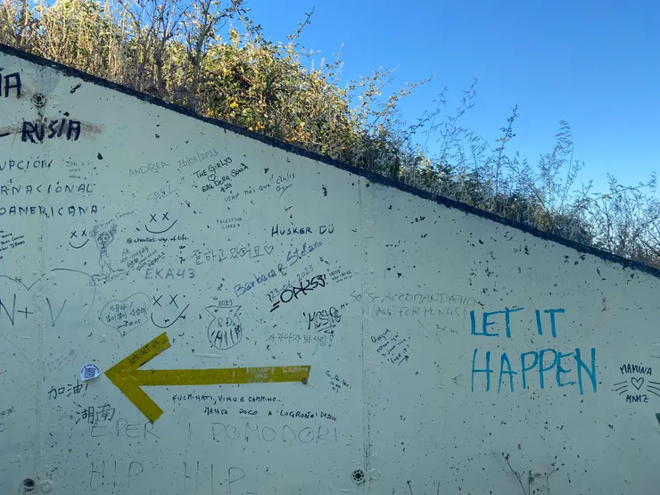 路途上最印象深刻的標語,let it happen!