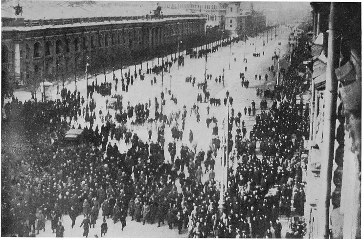 Protesters on the Nevsky Prospekt