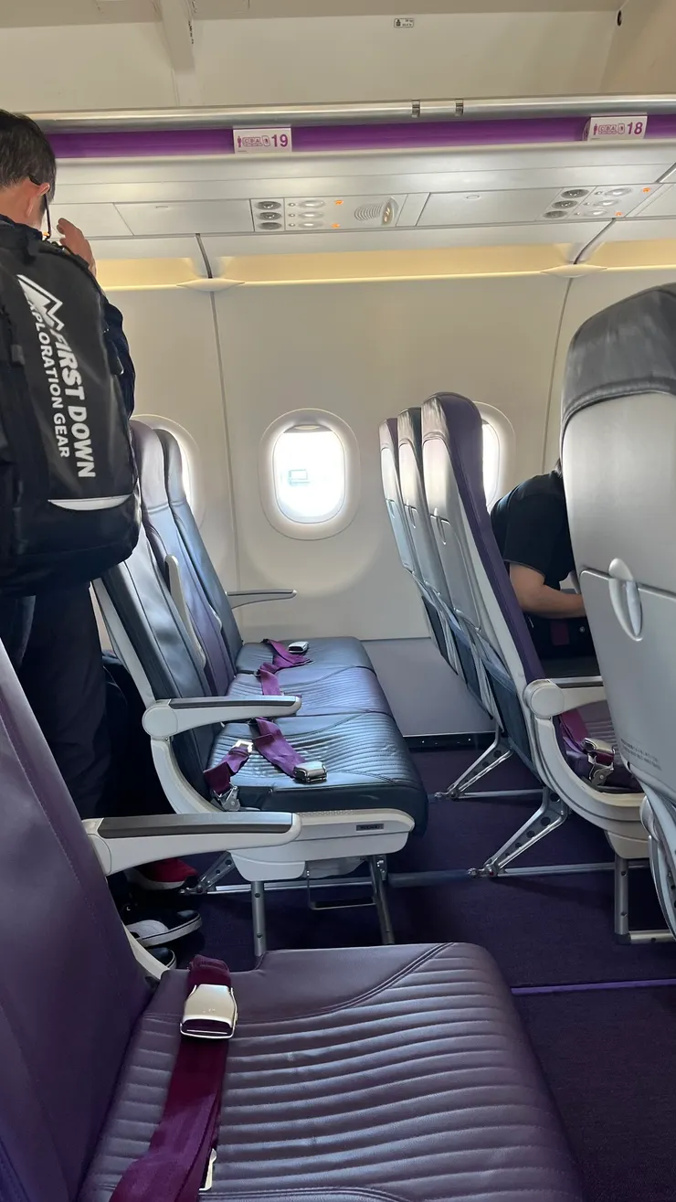 對我這種一般體型來說，也是坐進去就滿了。