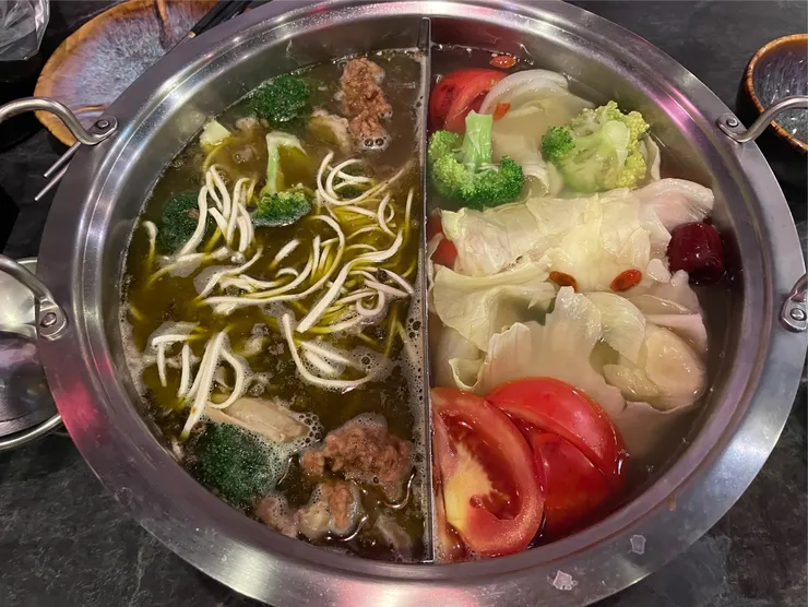 羅東麻二記市井火鍋湯底