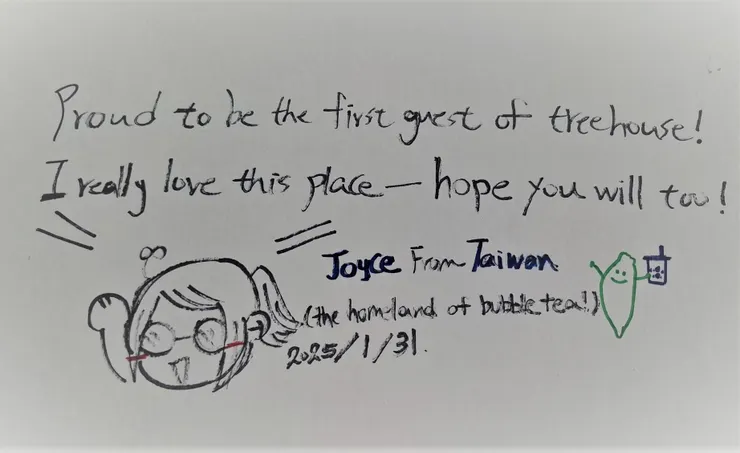 Margit讓我在樹屋牆上留下第一則留言