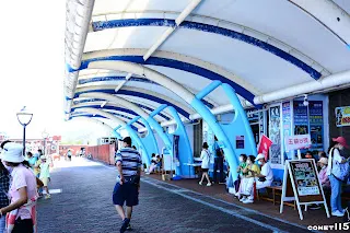 登船報到處在碧砂漁港漁市外