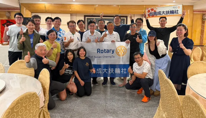 回到帝綸飯店用餐，最後一張大合照