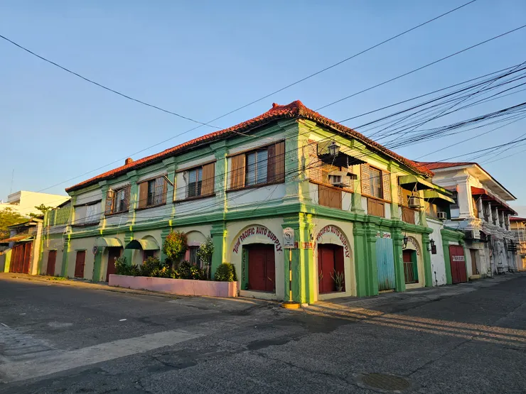 古城的房子有異國風